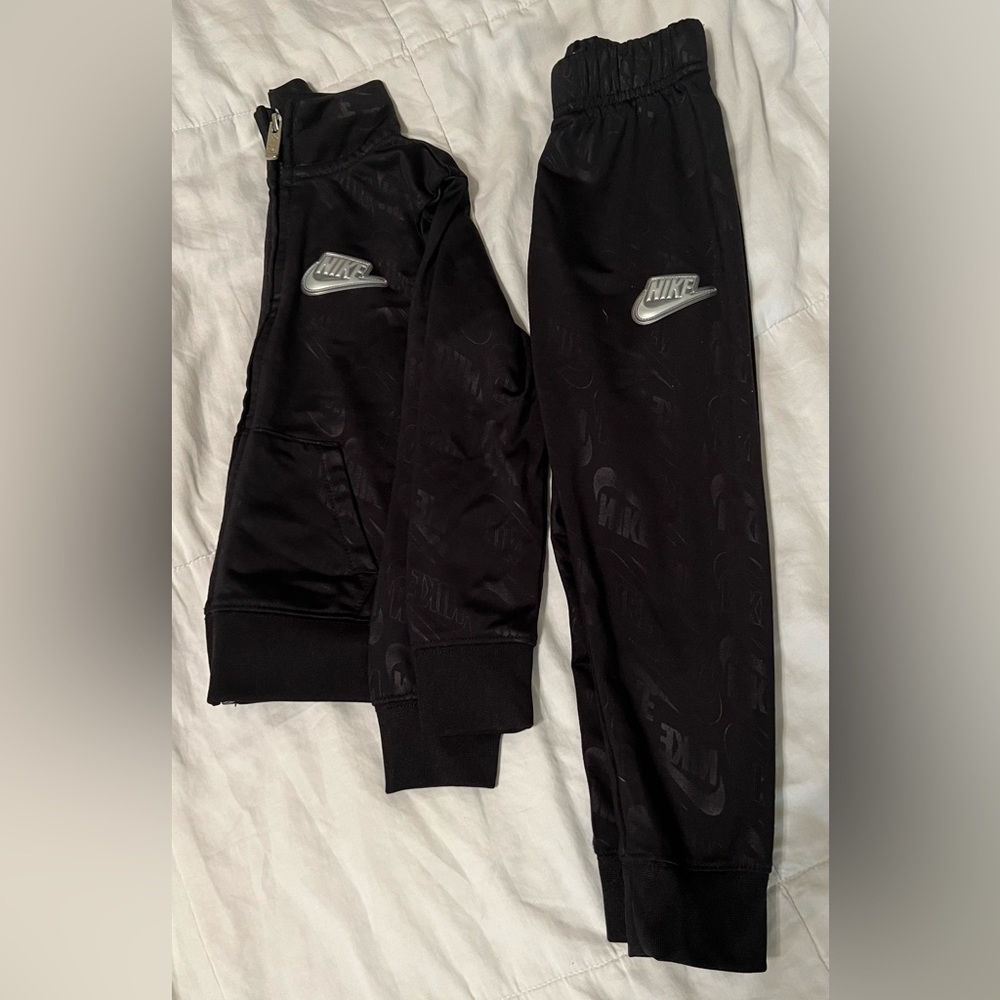 Nike Jogger jacket & pant set little boys size 4
